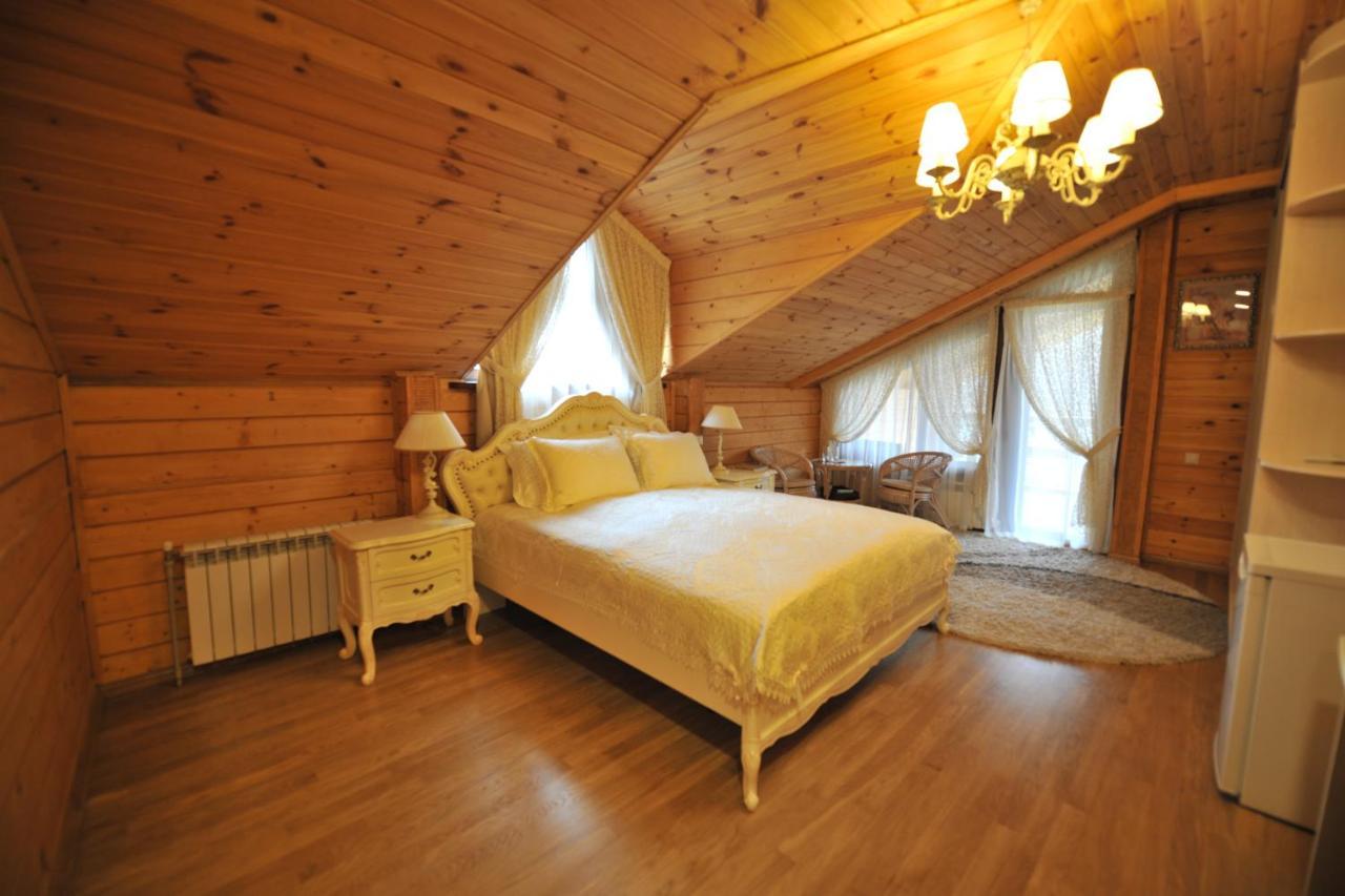 Комплекс Відпочинку Goldfіsh Сlub Guest House Babintsy Exterior photo